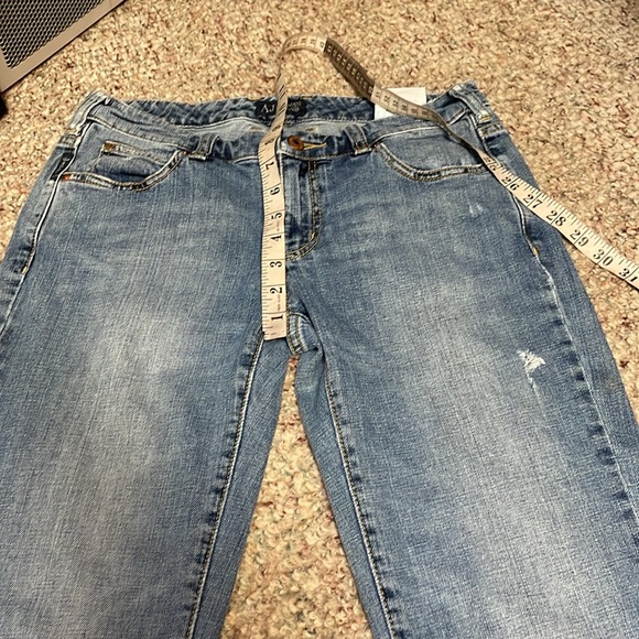 Armani distressed jeans with embellished back pocket size 29 by 34 - Picture 11 of 16